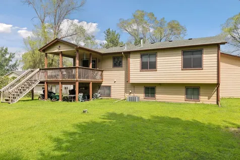 9217 W River Road Brooklyn Park MN 55444