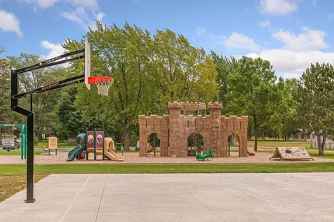 9217 W River Road Brooklyn Park MN 55444