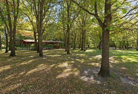 9217 W River Road Brooklyn Park MN 55444