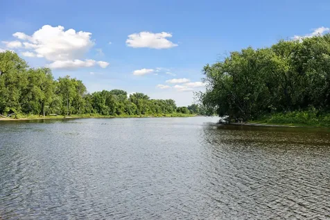 9217 W River Road Brooklyn Park MN 55444