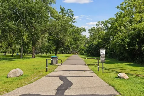 9217 W River Road Brooklyn Park MN 55444