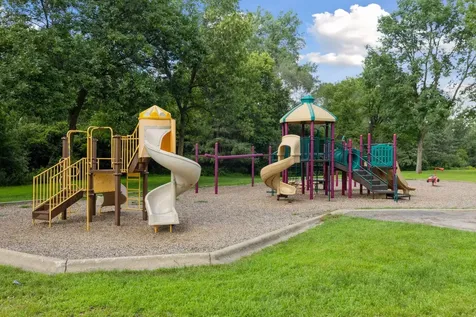 9217 W River Road Brooklyn Park MN 55444