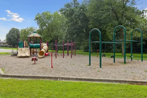 9217 W River Road Brooklyn Park MN 55444