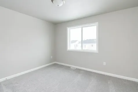6826 Thomas Street Horace ND 58047
