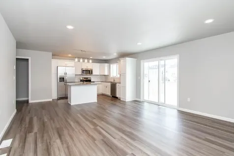 6826 Thomas Street Horace ND 58047