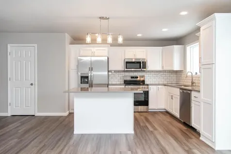 6826 Thomas Street Horace ND 58047