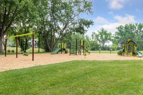 410 Mccarrons Boulevard N Roseville MN 55113