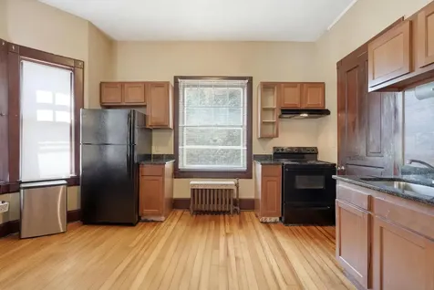 389 Maple Street Saint Paul MN 55106