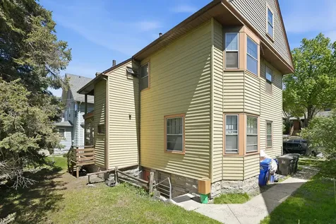 389 Maple Street Saint Paul MN 55106