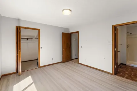 9419 James Avenue N Brooklyn Park MN 55444