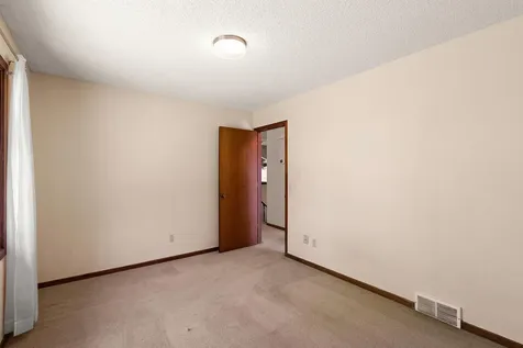 9419 James Avenue N Brooklyn Park MN 55444