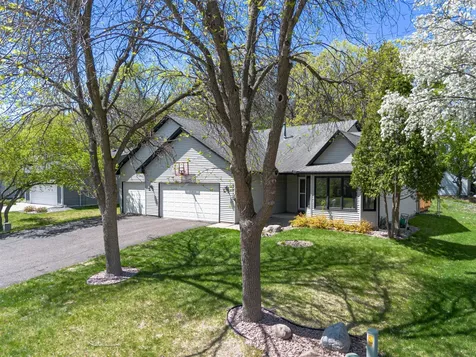 9419 James Avenue N Brooklyn Park MN 55444