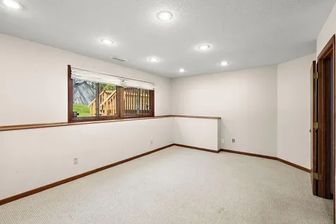 9419 James Avenue N Brooklyn Park MN 55444