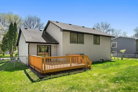 9419 James Avenue N Brooklyn Park MN 55444