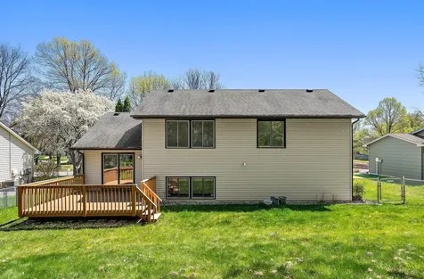 9419 James Avenue N Brooklyn Park MN 55444