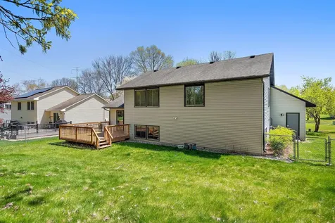 9419 James Avenue N Brooklyn Park MN 55444