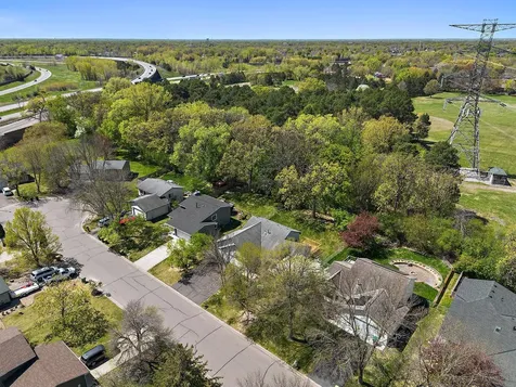 9419 James Avenue N Brooklyn Park MN 55444