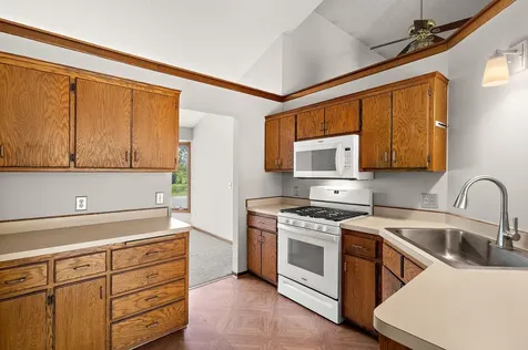 9419 James Avenue N Brooklyn Park MN 55444