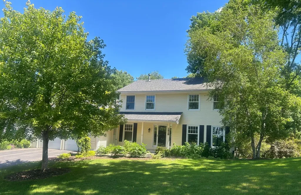 4094 Blueberry Lane Eagan MN 55123