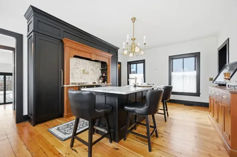 53 Irvine Park Saint Paul MN 55102