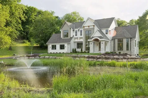 285 North Shore Drive Minnetrista MN 55364