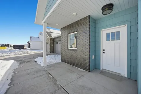 1576 75th Avenue S Fargo ND 58104