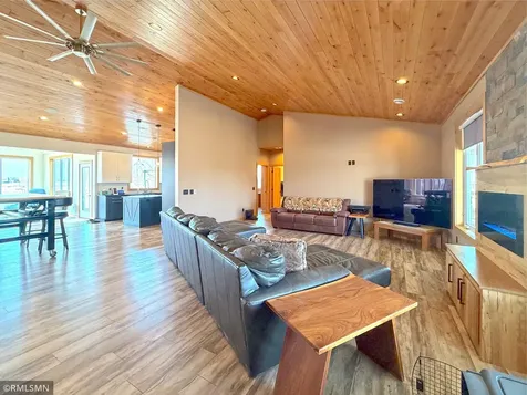 2253 Mitchell Avenue NW Annandale MN 55302
