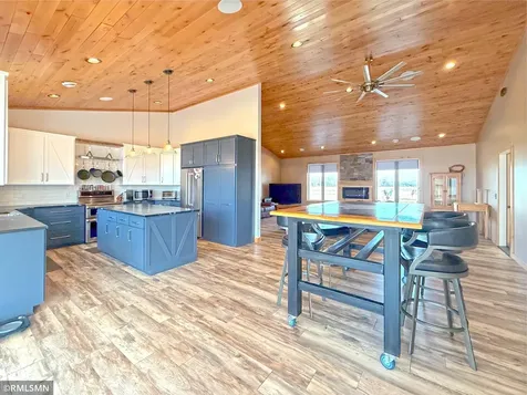 2253 Mitchell Avenue NW Annandale MN 55302