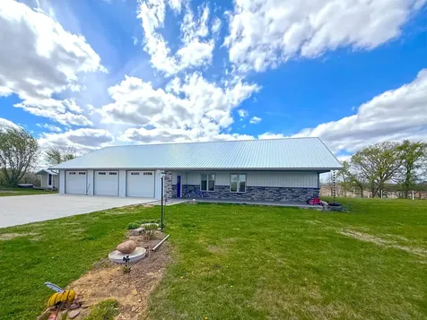 2253 Mitchell Avenue NW Annandale MN 55302