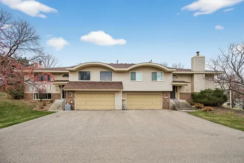 7275 Pontiac Circle Chanhassen MN 55317
