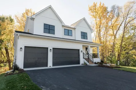 2816 Oxford Street N Roseville MN 55126