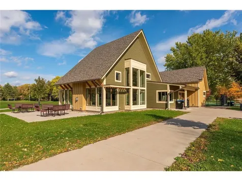 2816 Oxford Street N Roseville MN 55126