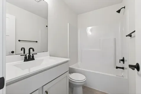 22544 Raven Street NW Oak Grove MN 55005