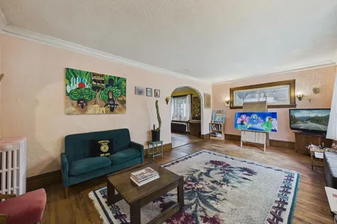 737 31st Avenue N Minneapolis MN 55411