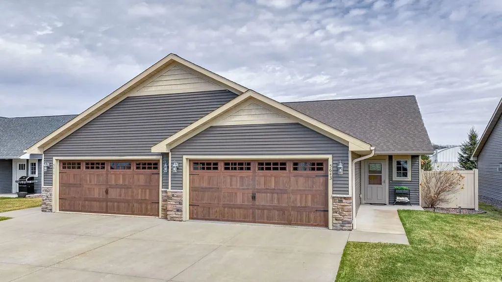 5643 Green Park Drive Eau Claire WI 54703