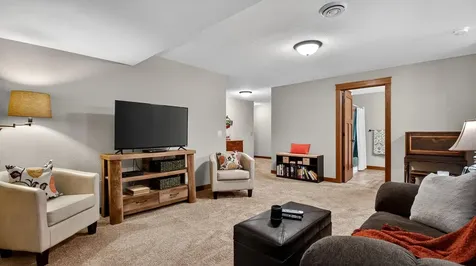 5643 Green Park Drive Eau Claire WI 54703
