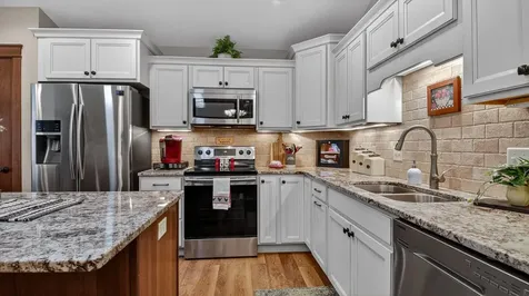 5643 Green Park Drive Eau Claire WI 54703