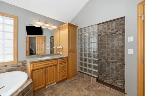 1827 7th Street E West Fargo ND 58078