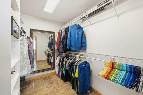 1827 7th Street E West Fargo ND 58078