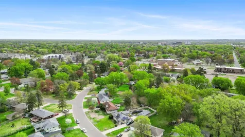 5918 Admiral Lane N Brooklyn Center MN 55429