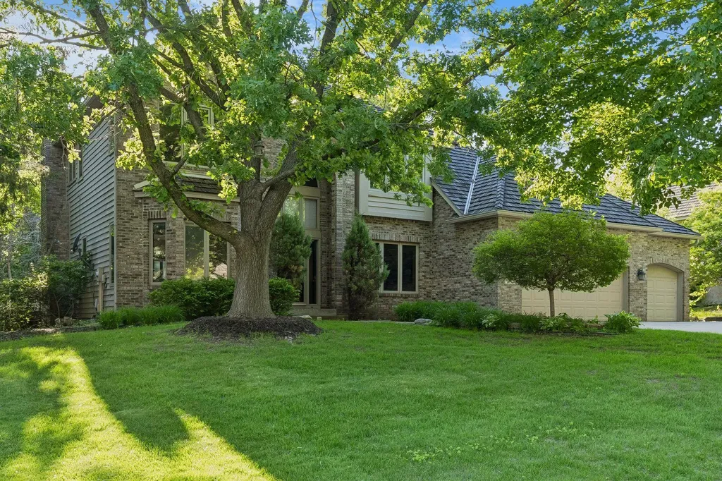 4325 Rosewood Lane N Plymouth MN 55442