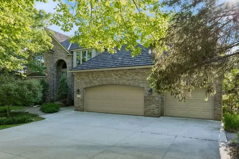 4325 Rosewood Lane N Plymouth MN 55442