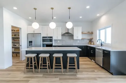 6863 Sun Valley Boulevard Horace ND 58047