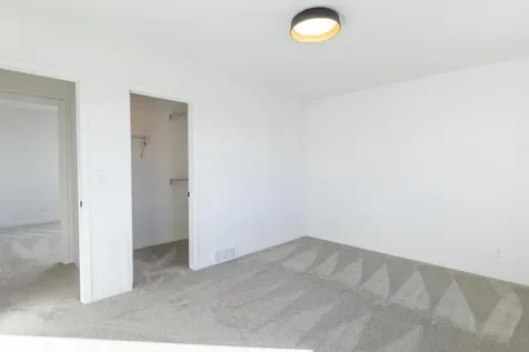 6863 Sun Valley Boulevard Horace ND 58047