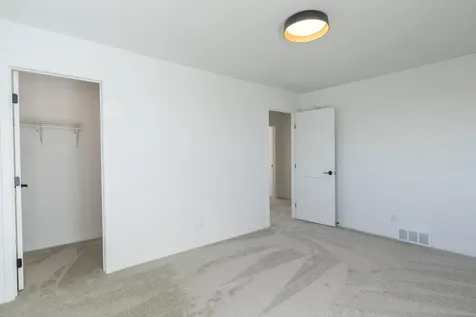 6863 Sun Valley Boulevard Horace ND 58047