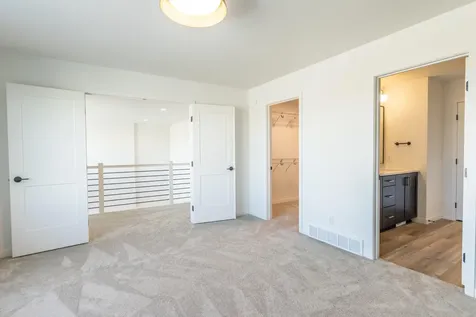 6863 Sun Valley Boulevard Horace ND 58047