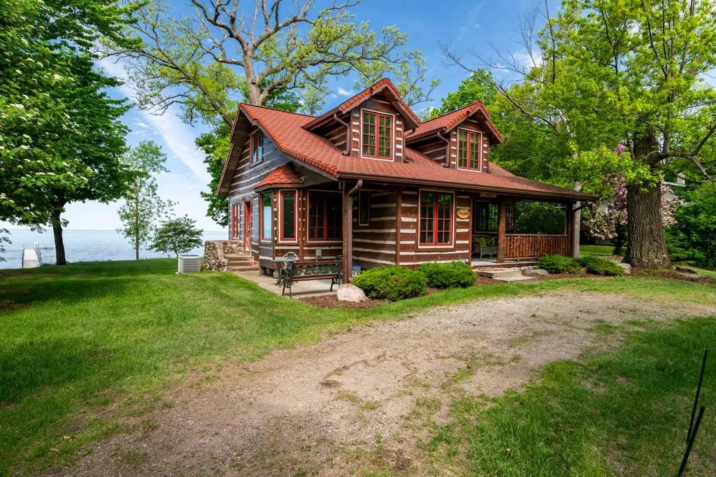 47657 Whistle Road Isle MN 56342