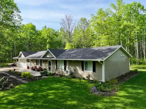 33798 Twin Oaks Trail W Motley MN 56466