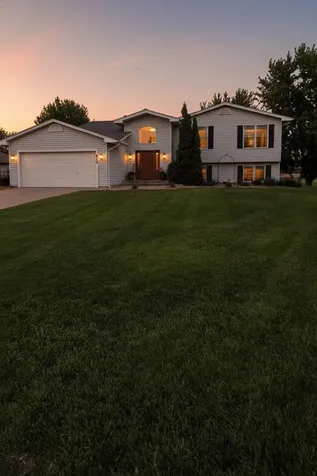 812 Larkspur Court Shakopee MN 55379