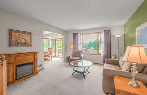 812 Larkspur Court Shakopee MN 55379